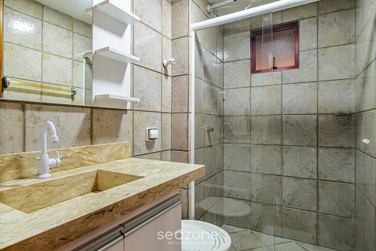 Pie apto en la arena con vista al mar en Meia Praia EVB308