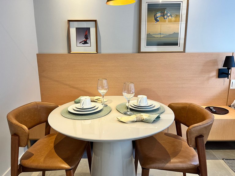 Estúdio em Cond. c/ Piscina LIV0705