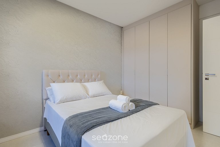 Apto c/ varanda e churrasq. a 550m do Mar LLE0104