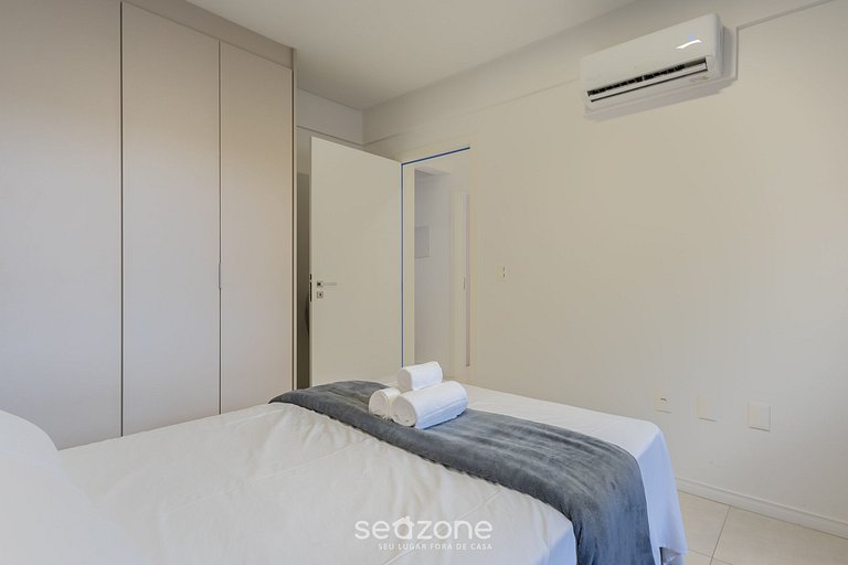 Apto c/ balcón y parrilla a 550 m del mar LLE0104