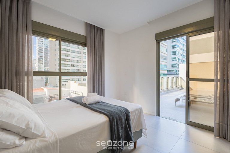 Apto c/ varanda e churrasq. a 550m do Mar LLE0104