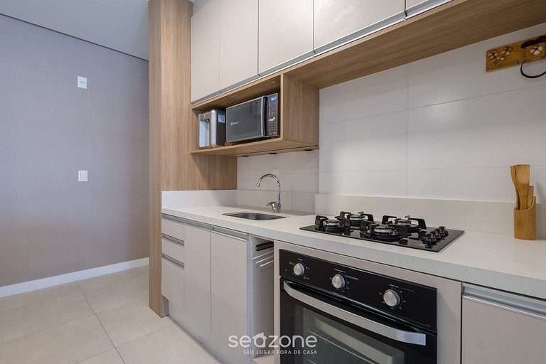 Apto c/ balcón y parrilla a 550 m del mar LLE0104