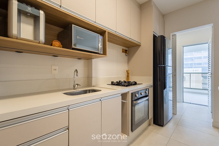 Apto c/ balcón y parrilla a 550 m del mar LLE0104