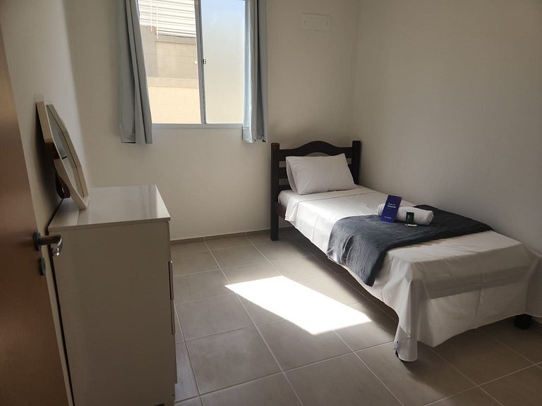 Apto em prédio c/ piscina em João Pessoa - JDS0104