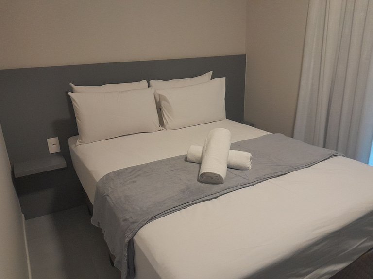 Estúdio em cond c/ piscina, 220 m do Praia FFS0009