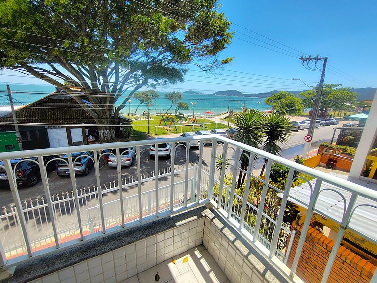 Apt con balcón, parrilla y vista al mar RBV0103