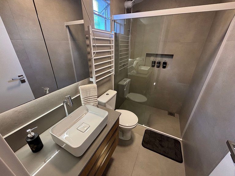 Estúdio a 450m do Mercado Público CMA0202