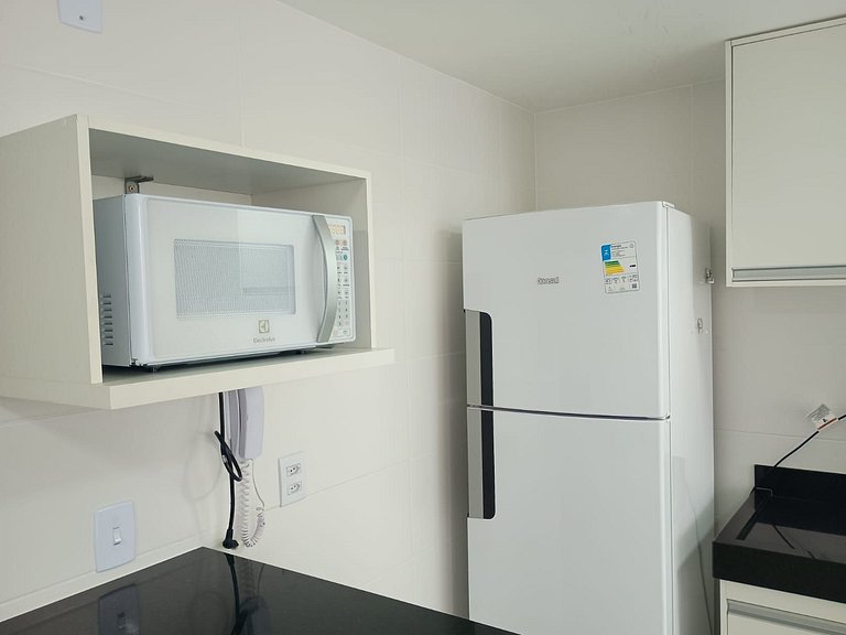 Apto 2 QTs a apenas 270m da Praia do Morro EPU0301