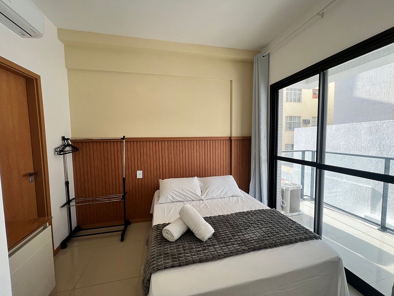 Estudio en edificio con piscina HSA0108