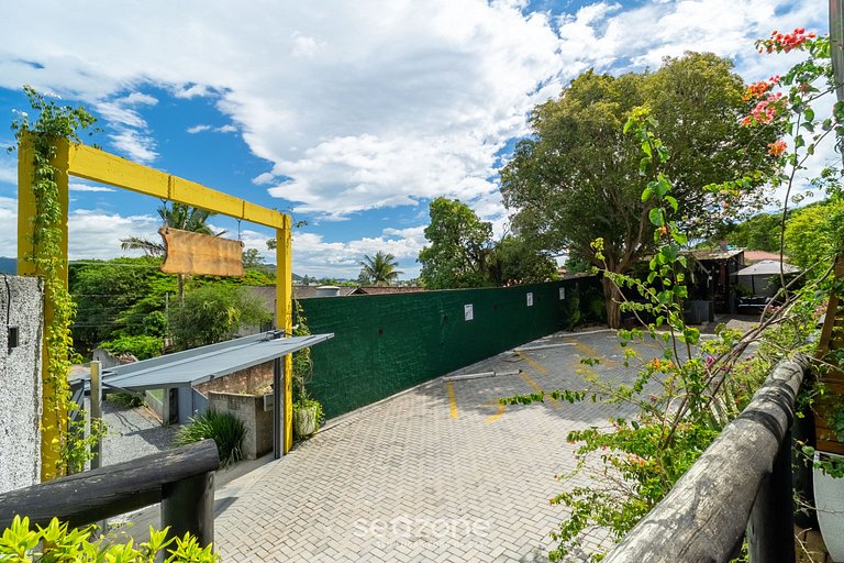 Loft rústico c/ varanda+jardim próx praia NDE0002