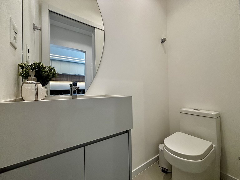 Apto c/ balcón gourmet a 600 m del mar – OZN1004