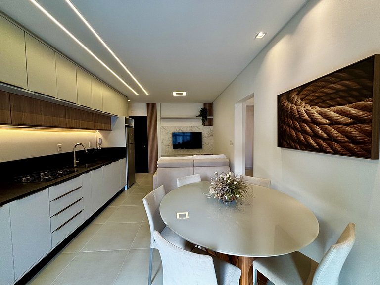 Apto c/ balcón gourmet a 600 m del mar – OZN1004