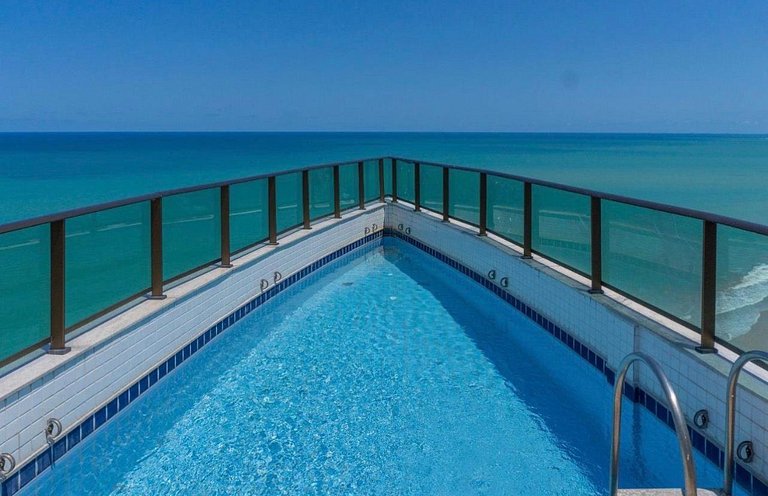 Apto c/ varanda a beira-mar de Boa Viagem CPF0902