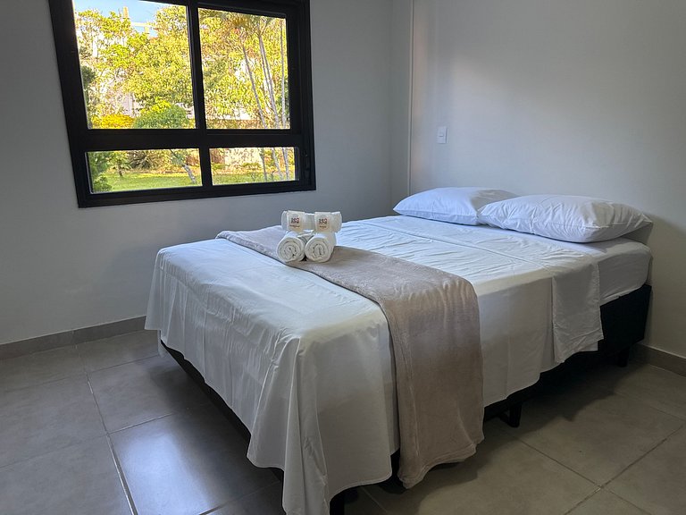 Apto c/ Varanda e Churrasq. nos Ingleses SJS0010