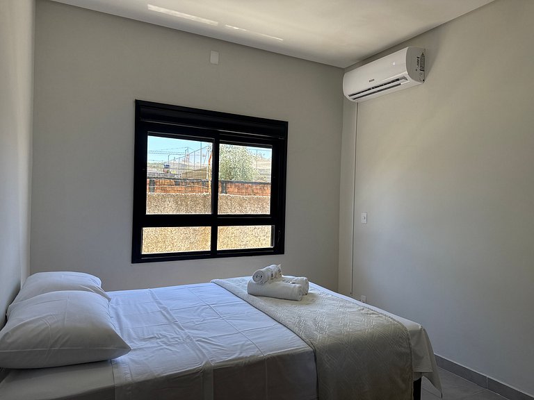 Apto con parrilla privada en Ingleses SJS0007