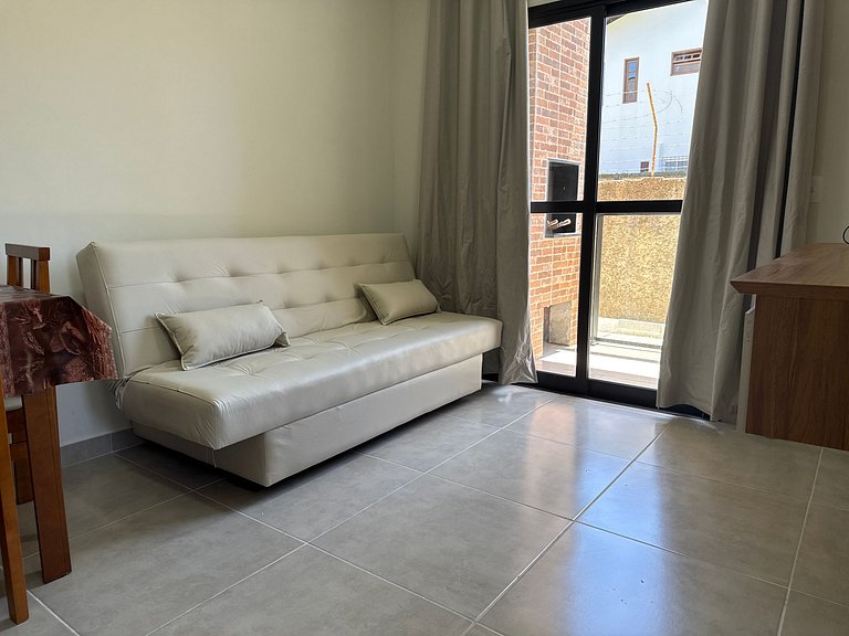 Apto c/ churrasq. privativa nos Ingleses SJS0007