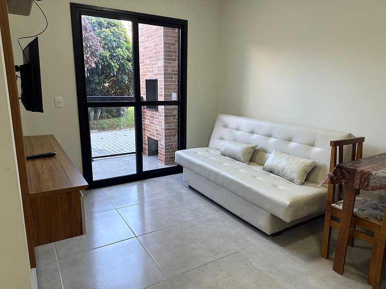 Apto c/ churrasq. gourmet nos Ingleses SJS0008