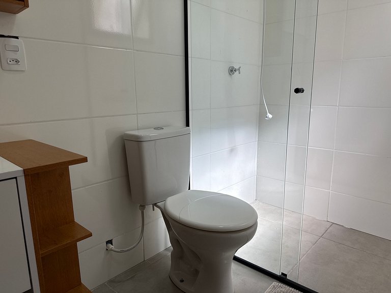 Apto c/ churrasq. e varanda nos Ingleses SJS0009