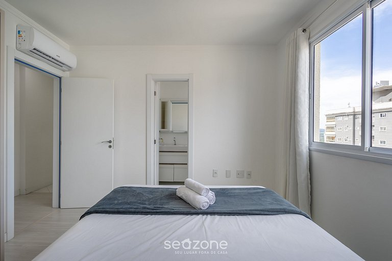 Apto c/ churrasq. e varanda, 450m da Praia SIT1202