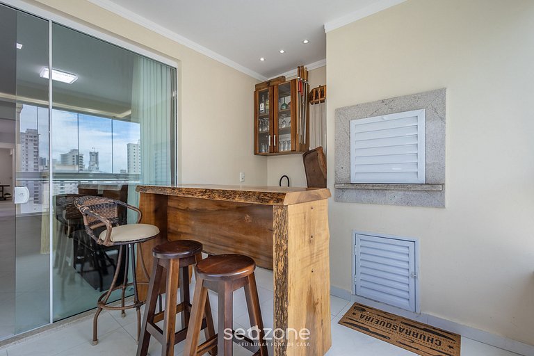 Apto c/ churrasq. e varanda, 450m da Praia SIT1202