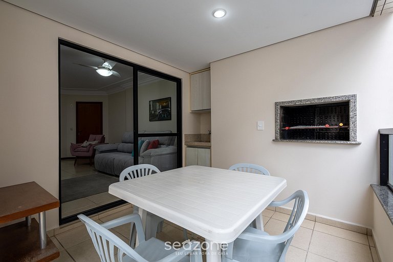 Apt a una cuadra del mar con parrilla ESA0304