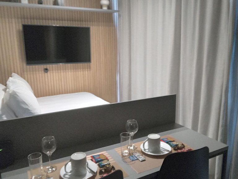 Studio em edf. c/ piscina, Jardim Paulista ONN0414