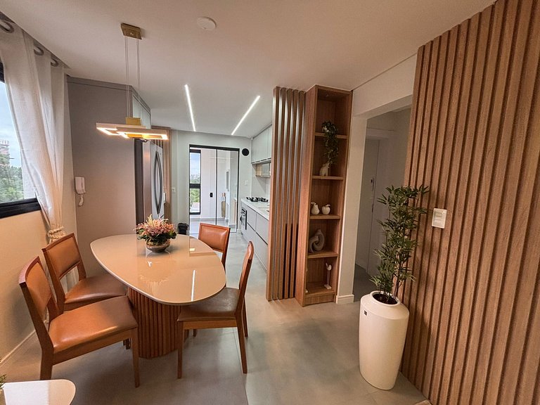 Apto c/ parrilla cerca del mar en Perequê FEL0502