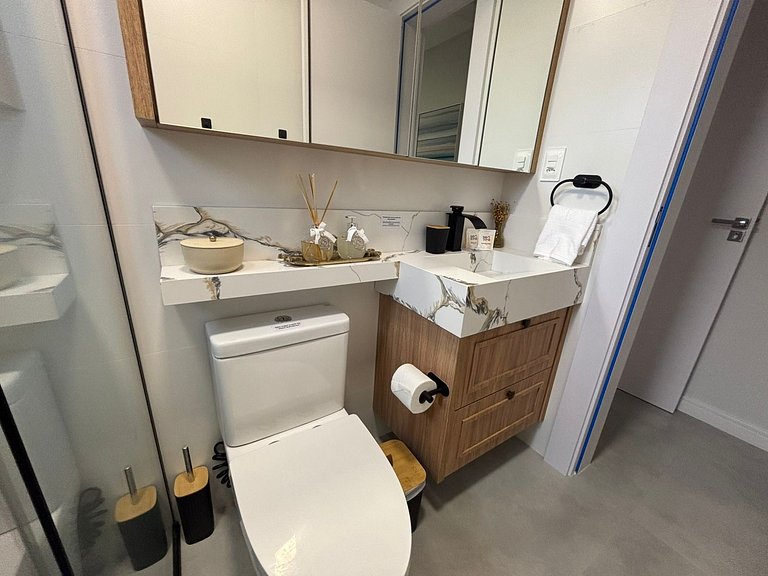 Apto c/churrasq. próx. da Praia em Perequê FEL0502