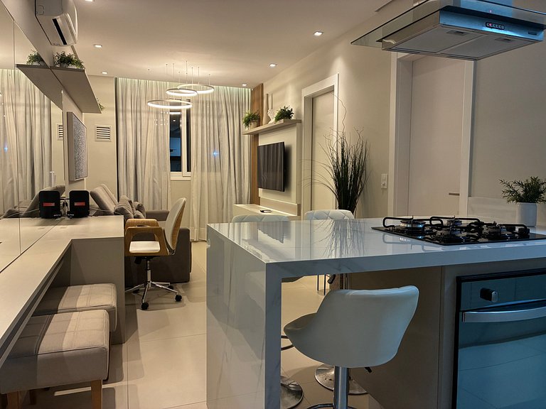 Apt en edif. c/ piscina en Centro-Floripa CJO0202