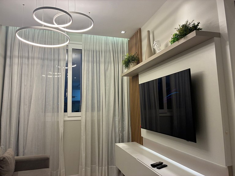 Apt en edif. c/ piscina en Centro-Floripa CJO0202