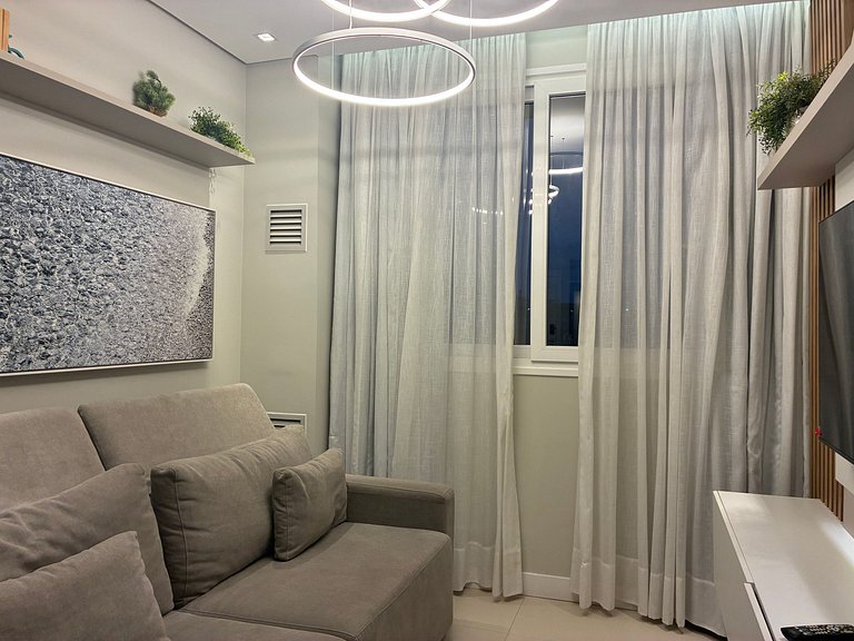 Apt en edif. c/ piscina en Centro-Floripa CJO0202