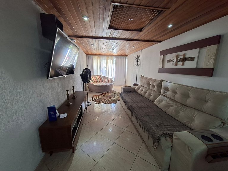 Apto c/ área de churrasco no Portinho CFN0847