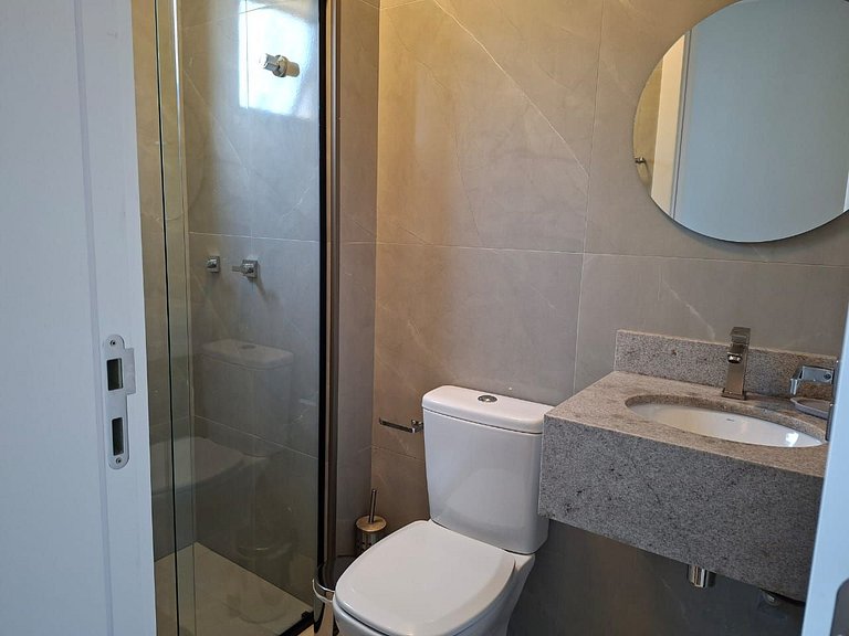 Apto c/ Churrasqueira a 600m da praia EVU1802