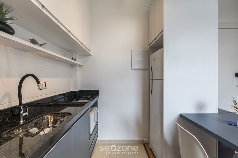 Estúdio em Cond. c/ Academia e Lavanderia ECO0304