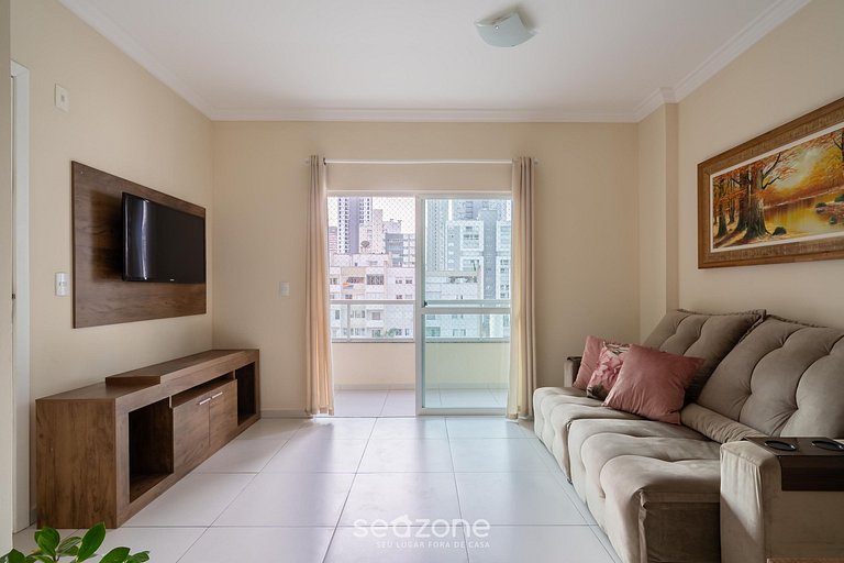 Lindo apto bem localizado a 2 min da praia ELM701