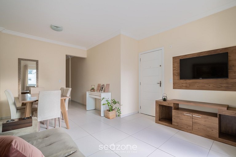 Lindo apto bem localizado a 2 min da praia ELM701