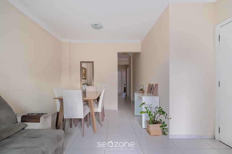 Lindo apto bem localizado a 2 min da praia ELM701