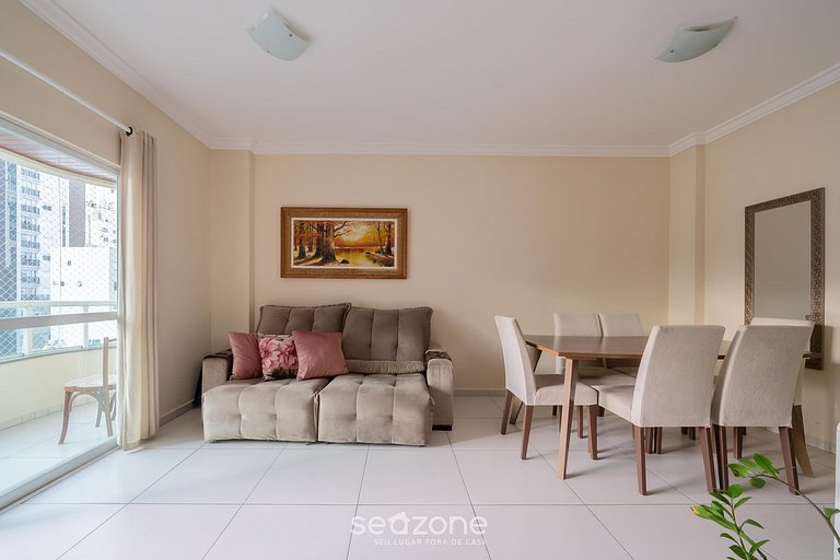 Lindo apto bem localizado a 2 min da praia ELM701