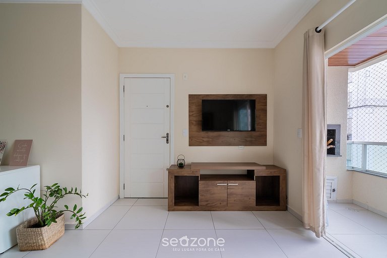 Lindo apto bem localizado a 2 min da praia ELM701