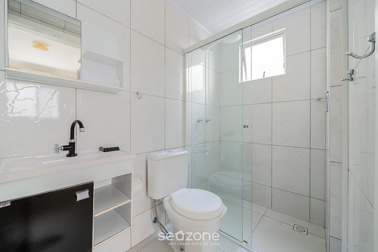 Lindo apto bem localizado a 2 min da praia ELM701