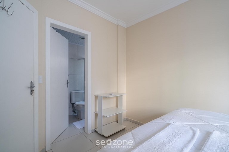 Lindo apto bem localizado a 2 min da praia ELM701