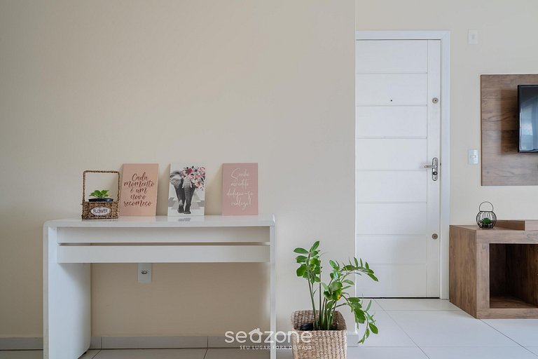 Lindo apto bem localizado a 2 min da praia ELM701