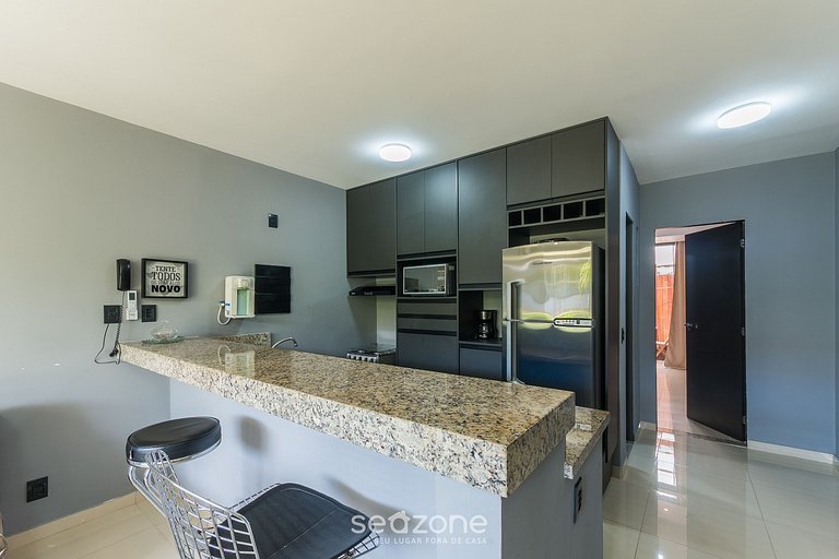 Apto em Cond. c/ Piscina e Academia SVO0004