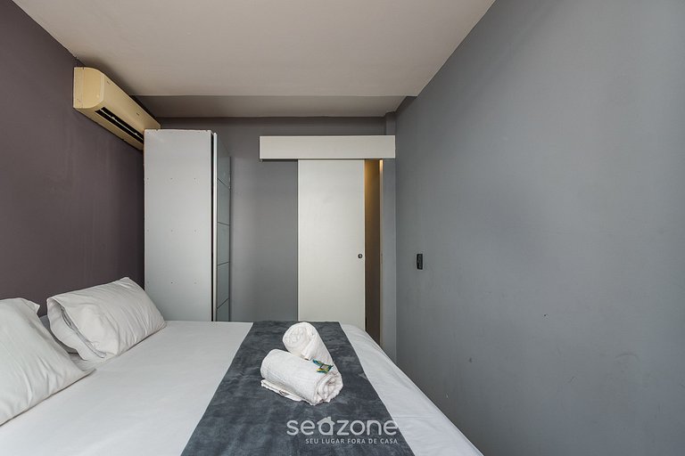 Apto em Cond. c/ Piscina e Academia SVO0004