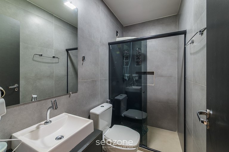 Apto em Cond. c/ Piscina e Academia SVO0004