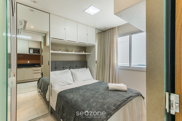 Apto a 100m da Praia em predio c/ piscina SIP0703