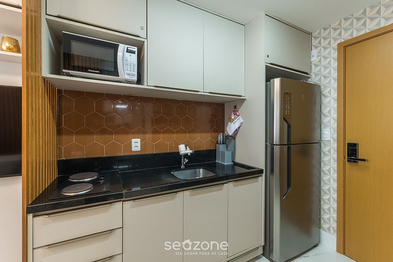 Apto a 100m da Praia em predio c/ piscina SIP0703