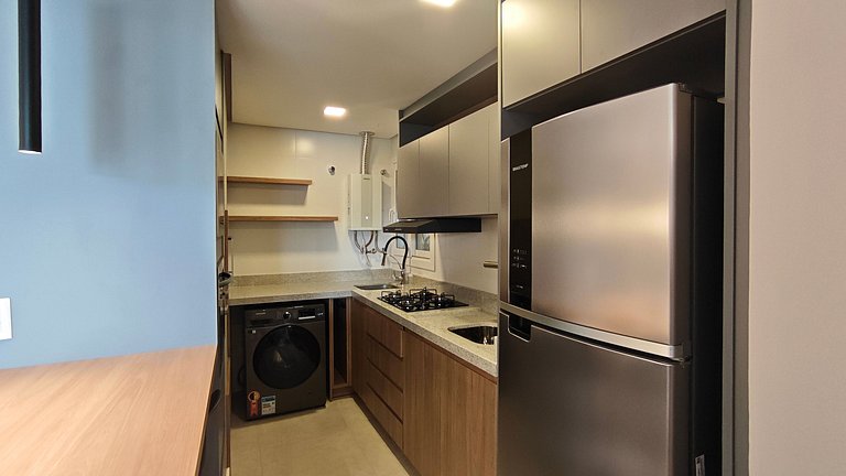 Apto a 260m do Mundo do Vapor DAH0312