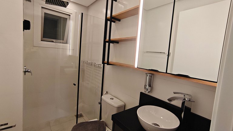 Apto a 260m do Mundo do Vapor DAH0312