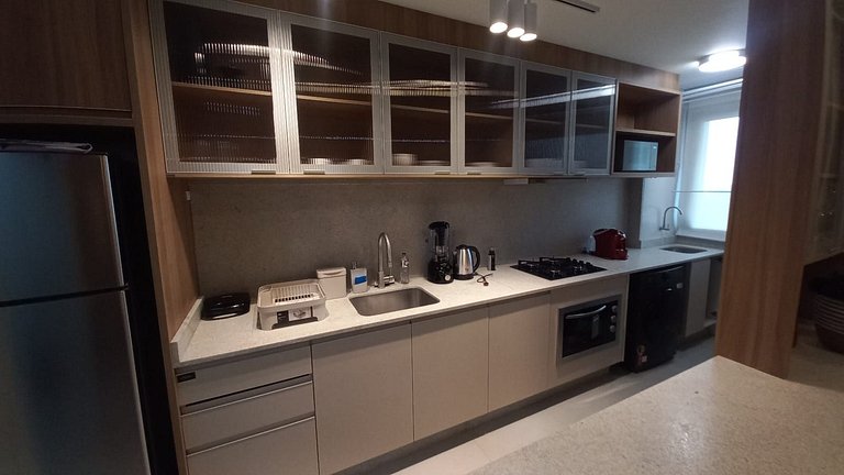 Apto c/ churrasq. a poucos passos do mar RTY0305